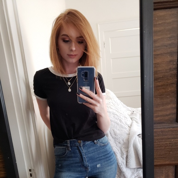 H&M Basics Tshirt - Picture 2 of 4